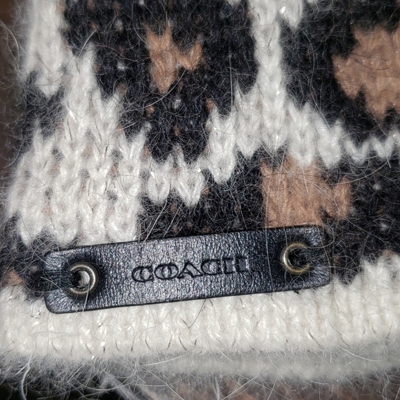 New Coach Cashmere Ocelot Gold Touch Tech Gloves - Picture 9 of 11